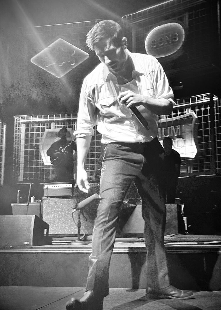 Mumford & Sons at Rogers Arena in Vancouver, June 2, 2026